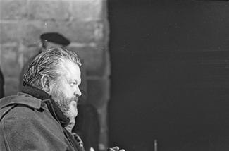 Orson Welles durant el rodatge de 'Chimes at Midnight' a Cardona (Fotografia: Colita)