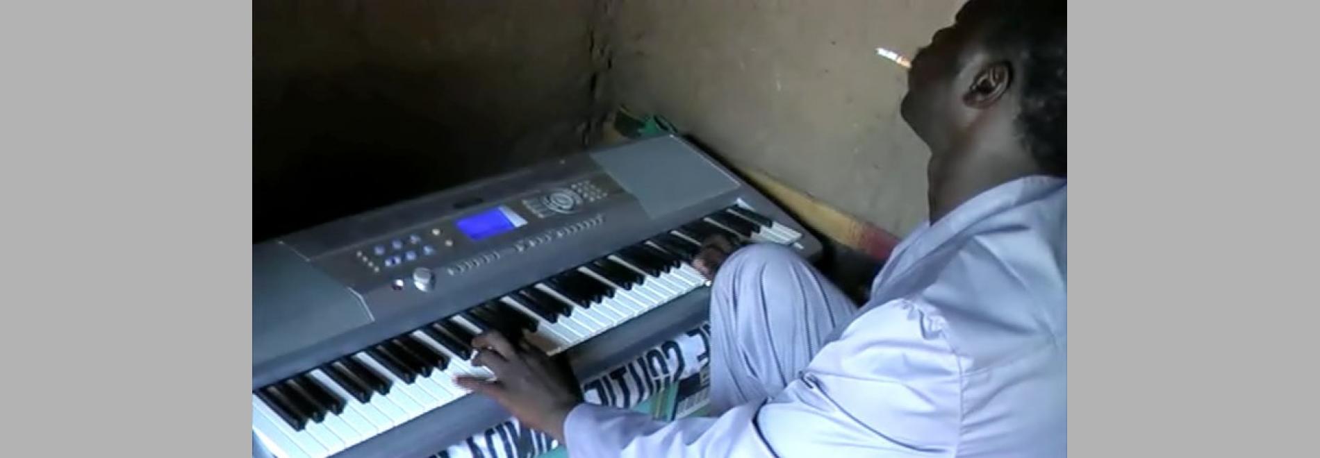 Oustaz (Bentley Brown, 2016)