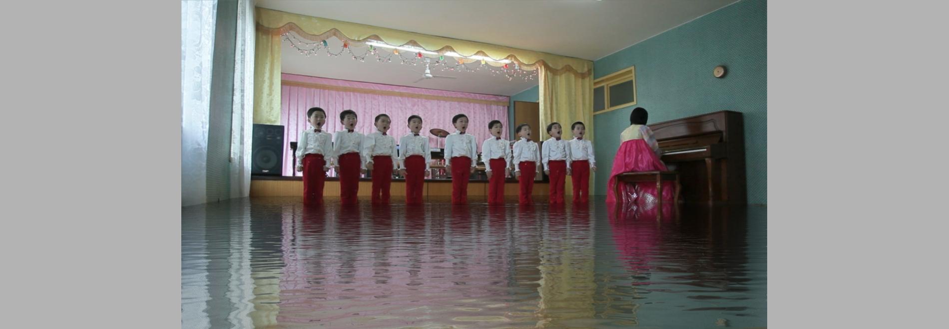 The Reflection of Power (Mihai Grecu, 2015)