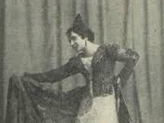 Conchita Borrull bailando el fandango